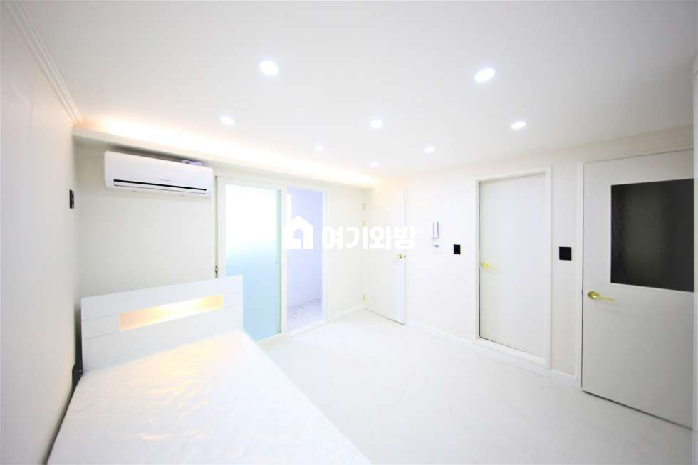 경북 구미시 진평동 143-13 구미 진평동 원룸 빌트인 붙박이장 침대 건조기 FULL 옵션!!! 월세 매물번호 11297 사진 2