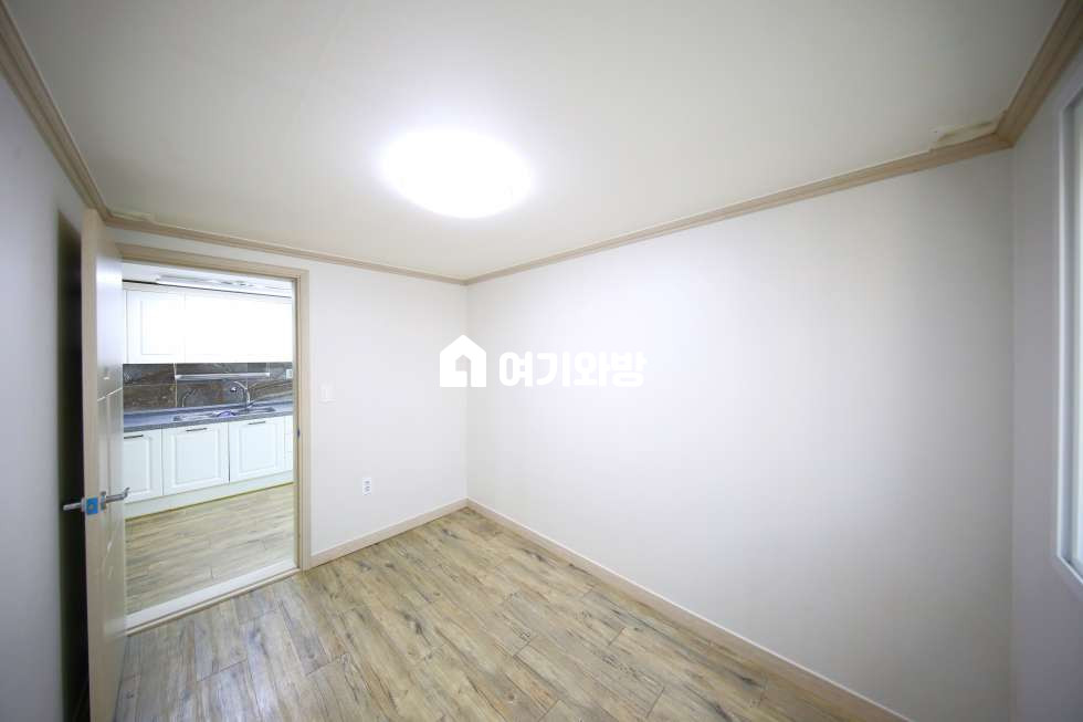 경북 구미시 송정동 21-3 구미 송정동 쓰리룸 주인세대 위치 최상 지금 바로 ★★★★★ 월세 매물번호 11204 사진 11