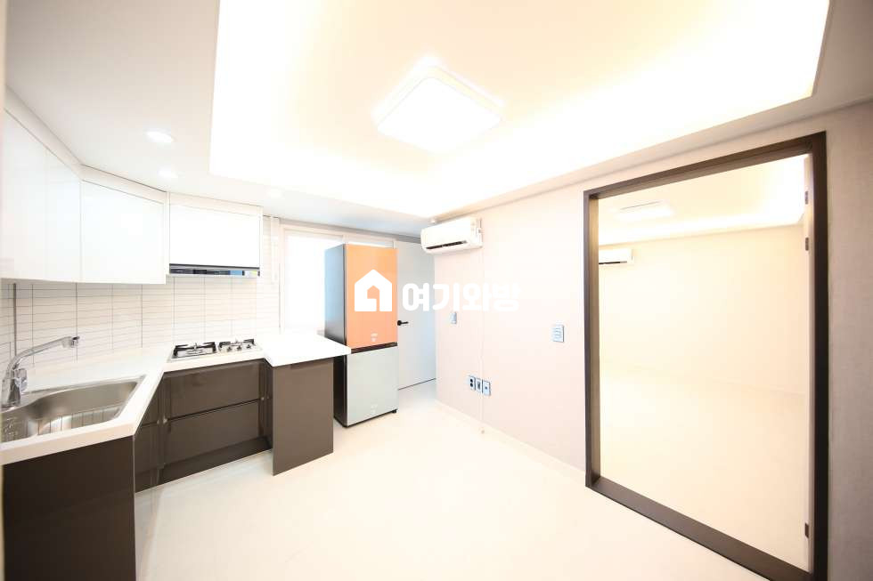 경북 구미시 옥계동 747-7 구미 옥계동 투룸 럭셔리 인테리어 건조기, 화장대 FULL 옵션 장착 월세 매물번호 11279 사진 2