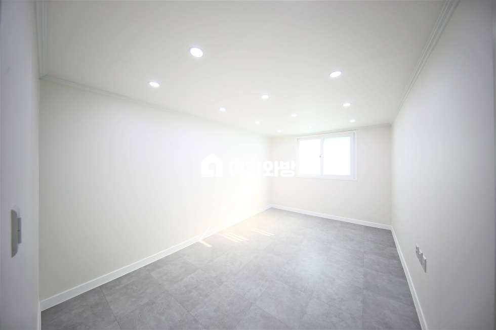 경북 구미시 인의동 377-2 구미 인동 쓰리룸 주인세대 지금 바로 보세요! 전세 매물번호 10992 사진 9