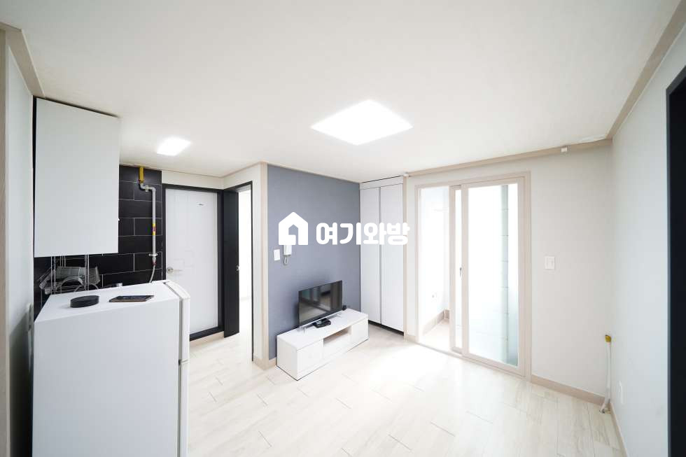 경북 구미시 인의동 825-22 구미 인동 투룸 침대, 붙박이장 풀옵션 최고!!! 월세 매물번호 12051 사진 2